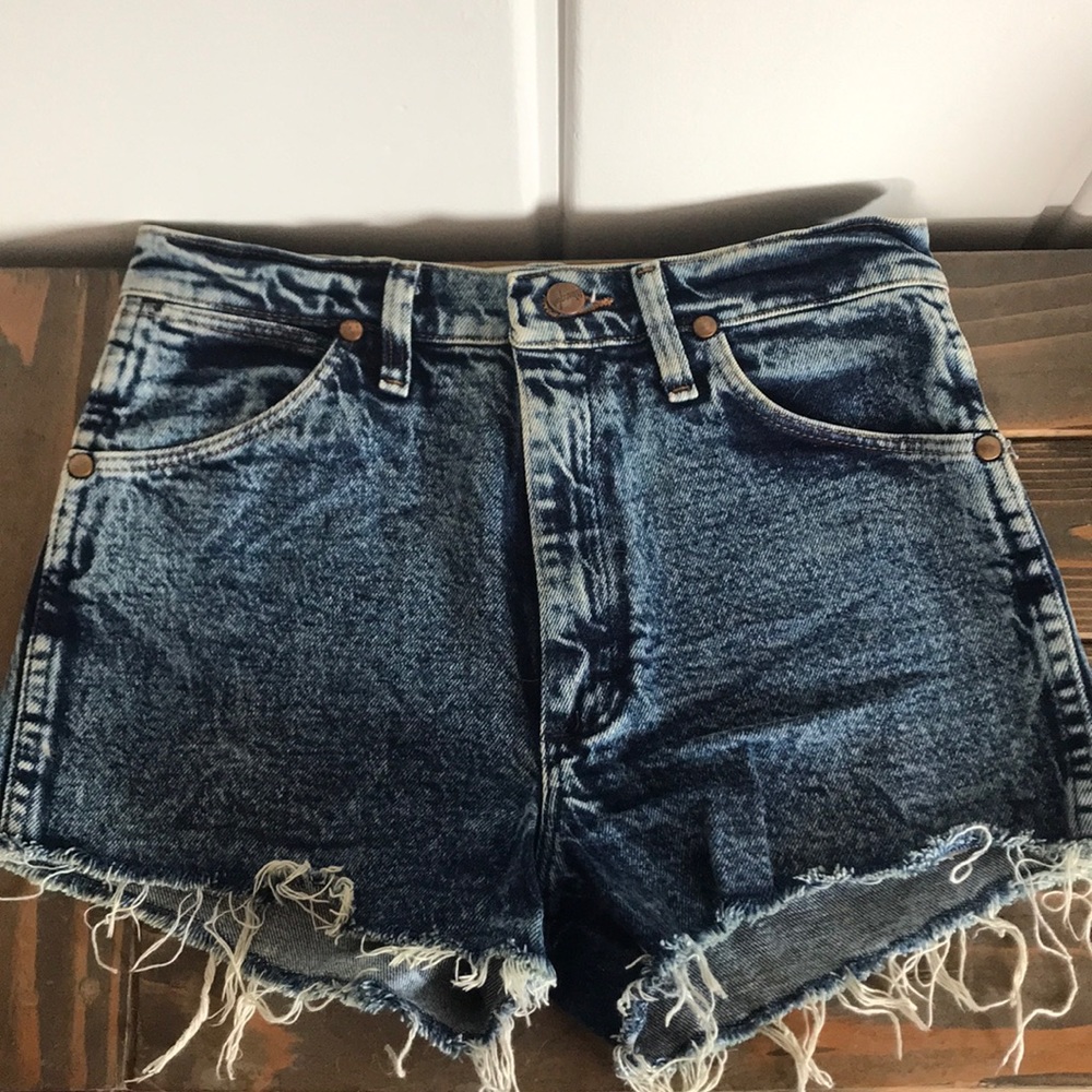 Wrangler high-waisted cutoff shorts